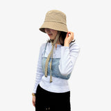 un chapeau ひも付きチェックハット