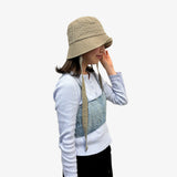 un chapeau ひも付きチェックハット