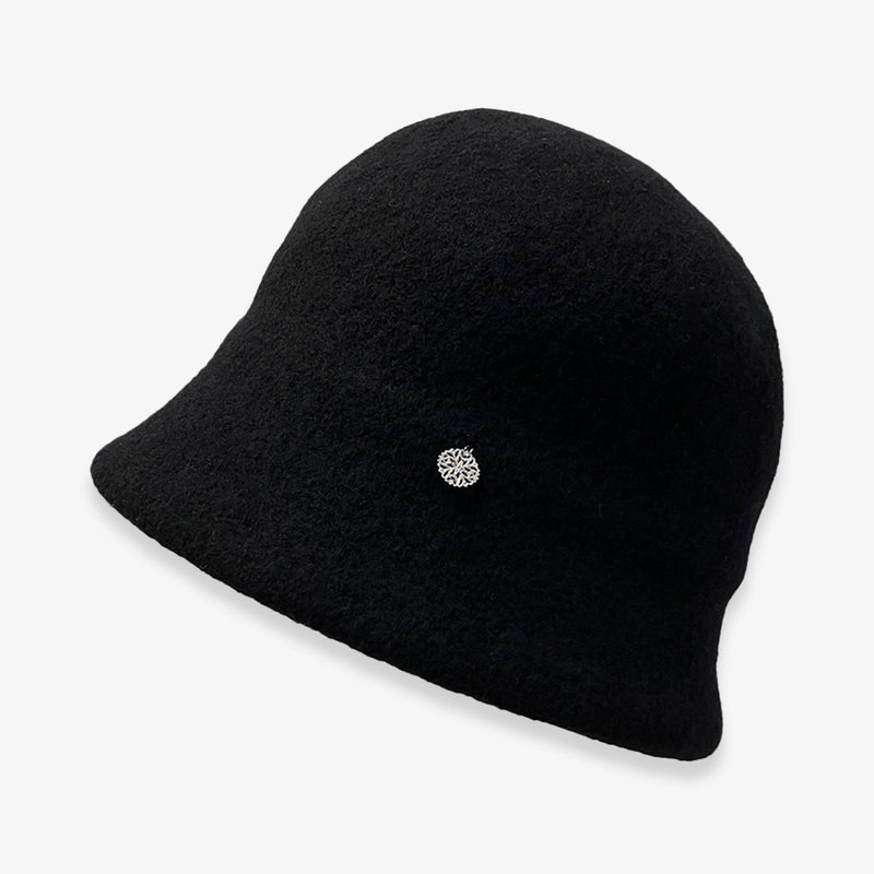 un chapeau  ベルバスクハット