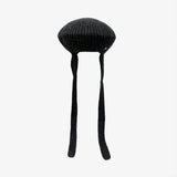 un chapeau   紐付きベレーニット