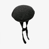 un chapeau   紐付きベレーニット