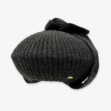 un chapeau   紐付きベレーニット