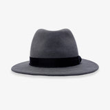 un chapeau 帽体中折れ