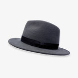un chapeau 帽体中折れ