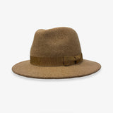 un chapeau 帽体中折れ