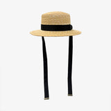 un chapeau  紐付きカンカン帽