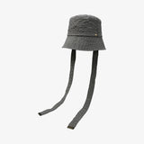 un chapeau ひも付きチェックハット