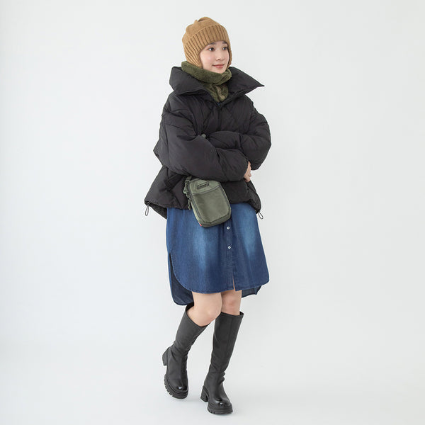 Coleman 前ボタンボアネックウェア
