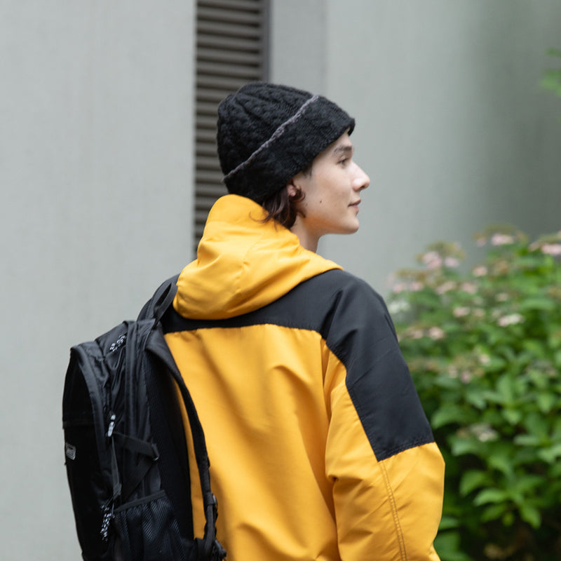 Coleman 裏ボアケーブル編みワッチ